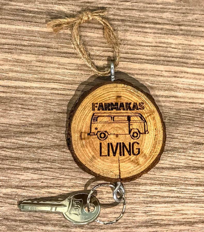 Farmakas Living Pensionat Eksteriør billede